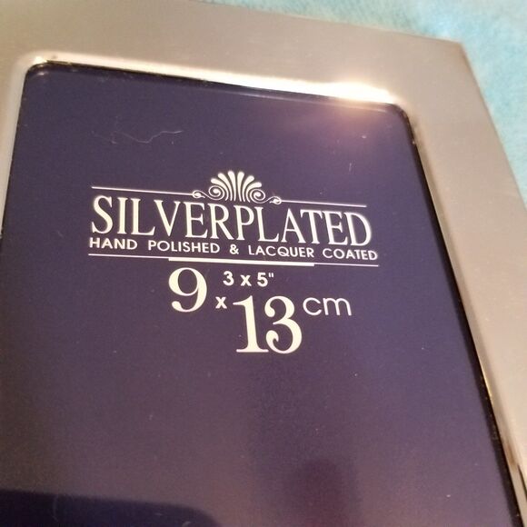 C.K.K. Solid brass silver plated picture frame for 3x5 photo - Picture 3 of 6